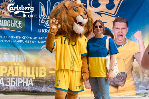 ТМ «Львівське» створила домашню атмосферу на матчах збірної України з футболу в Польщі