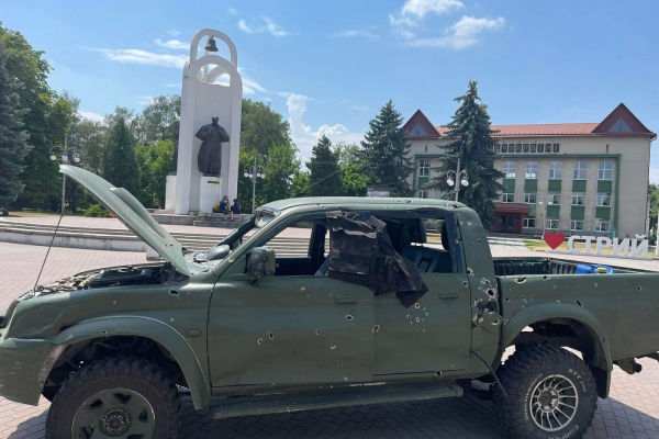 У Стрию показали військовий автомобіль, який був розстріляний армією рашистів