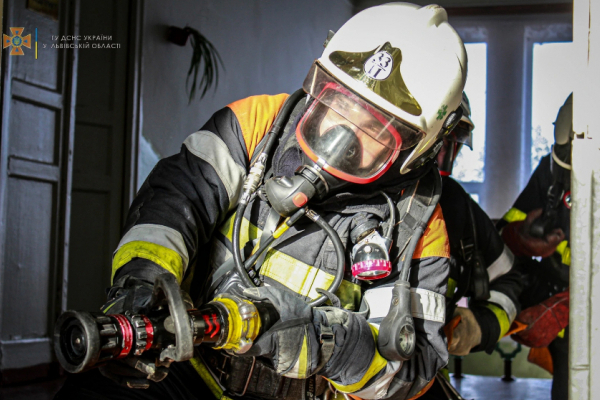 У Львові через пожежу проводили евакуацію мешканців багатоповерхівки