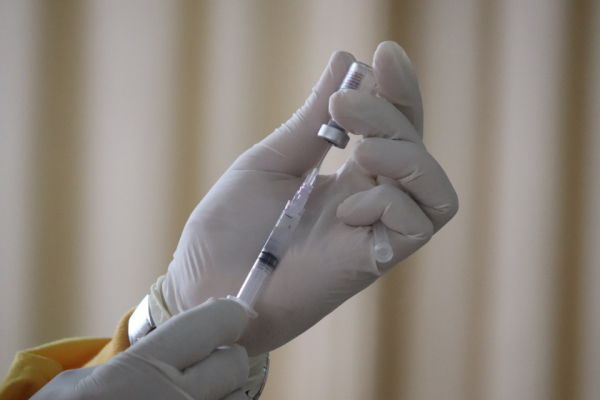 На Львівщину доставили майже 30 тисяч доз вакцини проти COVID-19