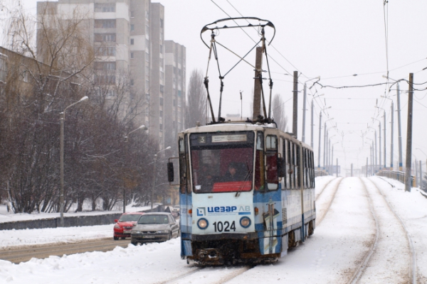 Через провал каналізації у Львові змінили курсування трамваї