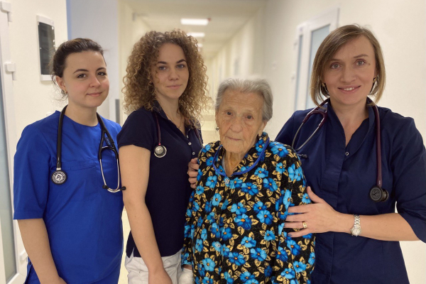 У Львові 101-річній жінці встановили вже третій кардіостимулятор