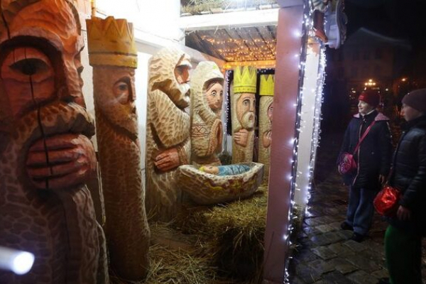 У Львові відкрили Різдвяну шопку