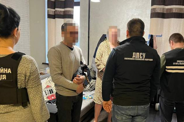 На Львівщині поліцейські затримали організаторів каналу втечі ухилянтів за кордон 