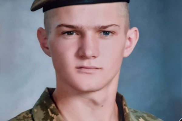 На війні за незалежність України загинув 20-річний снайпер із Львівщини Роман Кшивецький