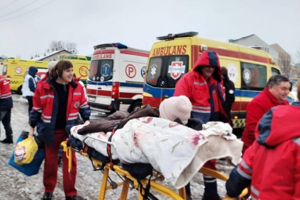 Відбулась наймасовіша медична евакуація хворих із Херсона на Львівщину