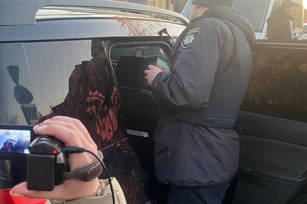 Четверо чоловіків на Львівщині викрали жителя Молдови