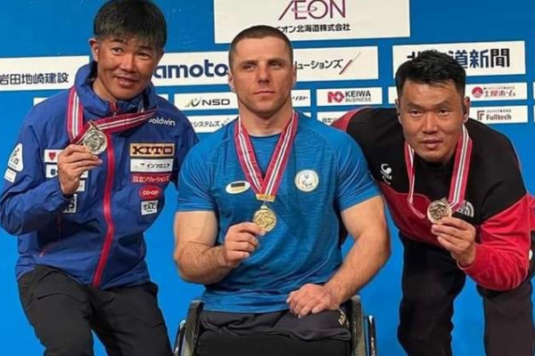 Параолімпієць зі Львова здобув у Японії дві золоті медалі з лижних перегонів