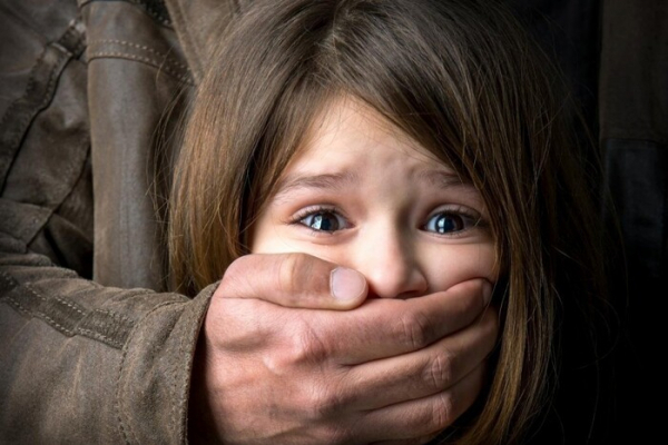 Зґвалтування 14-річної дівчинки на Закарпатті: справу взяв під особистий контроль омбудсмен