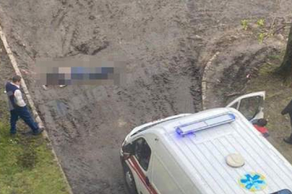 З вікна Львівської політехніки випав і загинув першокурсник: подробиці трагедії та фото