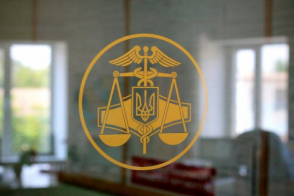 Суд обрав запобіжні заходи учасникам корупційної схеми на Львівській митниці