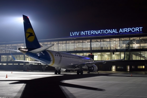 Щоб відкрити аеропорт у Львові потрібні літаки F-16?