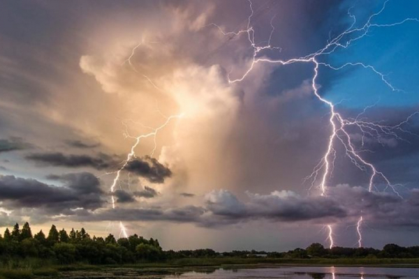 Синоптики попередили про сильні дощі на Львівщині та підйом рівня води у річках