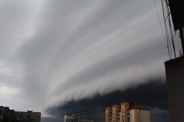 У Львові оголосили штормове попередження 