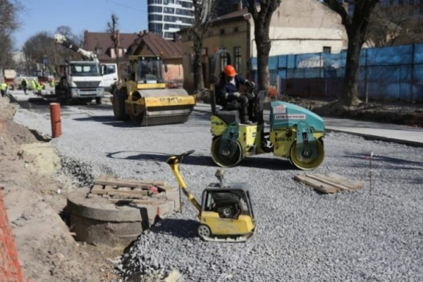 Стало відомо скільки коштів виділили на ремонт доріг у Львові