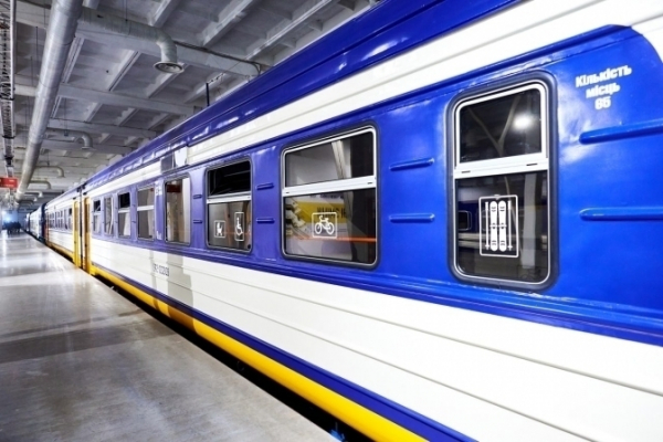 Укрзалізниця до Дня Незалежності призначила додаткові потяги з Києва до Львова 
