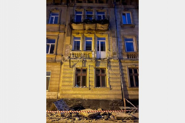 У центрі Львова обвалився балкон
