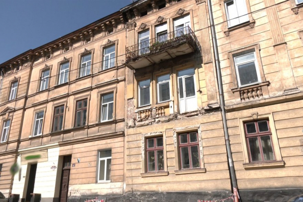 Місто падаючих балконів: у Львові виявили понад 3 тисячі балконів у незадовільному стані