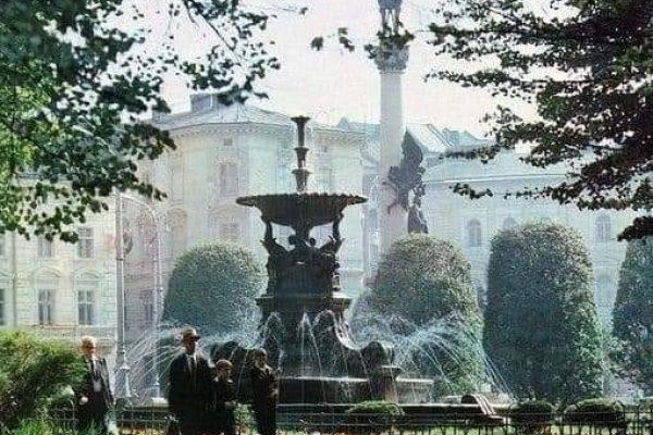 Цей фонтан був чи не найкращою візиткою нашого Львова і ми його сплюндрували