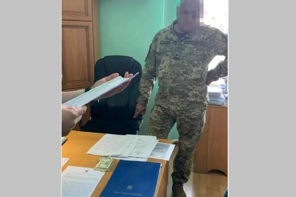 Майор львівського військового госпіталя  отримав штраф за 1000 доларів хабара