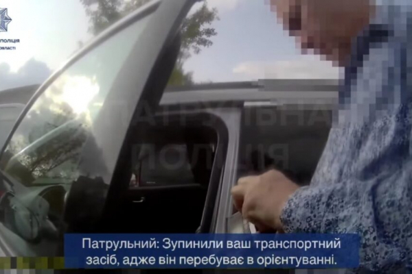 Нетверезий водій у Львові назвався священником і пропонував хабар патрульним