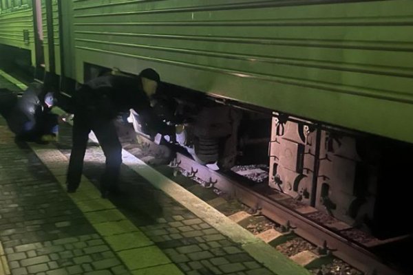На залізничній станції у Самборі електричка збила на смерть чоловіка
