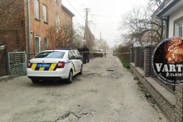 Двох 25-річних чоловіків знайшли мертвими в елітному будинку в центрі Львова
