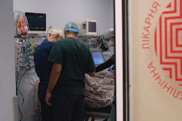 У львівській лікарні померла 38-річна жінка, якій пересадили серце і легені