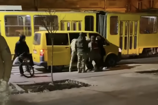 У Львові працівників ТЦК, які заштовхали чоловіка в авто, притягнуть до відповідальності