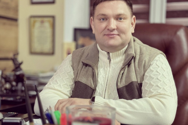Підозрюваний у зловживаннях самбірський депутат від «Слуги народу» Євген Квас склав мандат