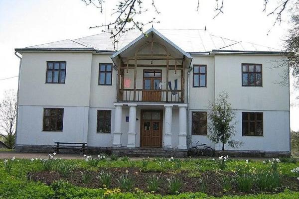 У віддаленому селі на Львівщині відремонтують центр для біженців за 40,2 млн грн