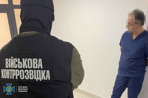 У Львові СБУ затримала хірурга, який допомагав чоловікам ухилятися від мобілізації