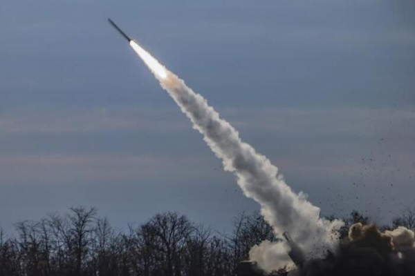 Під час ракетної атаки на Україну повітряний простір Польщі перетнув невідомий об'єкт