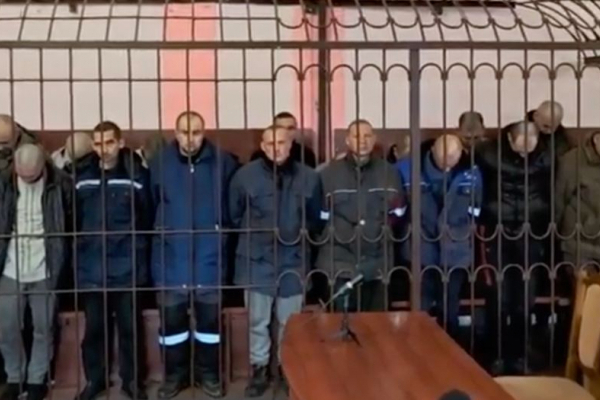 Одразу 33 українських полонених військових окупанти засудили на терміни від 27 до 29 років