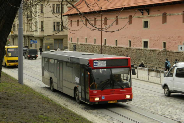 У Львові відновлять роботу чотири автобусних маршрути
