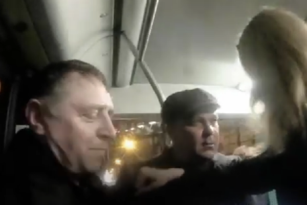 У Львові пасажир тролейбуса напав на контролерів
