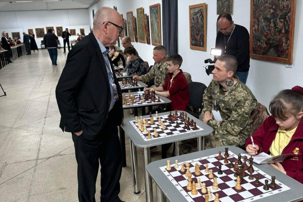 На Львівщині вдруге відбувся шаховий турнір за участі легендарних гросмейстерів