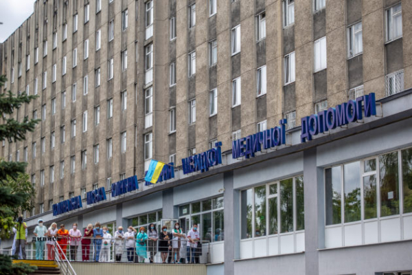 Львівська міська лікарня вдруге за місяць віддала підряд на ремонт з переплатами