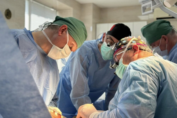 У Львові чеські хірурги прооперували 12 пацієнтів 