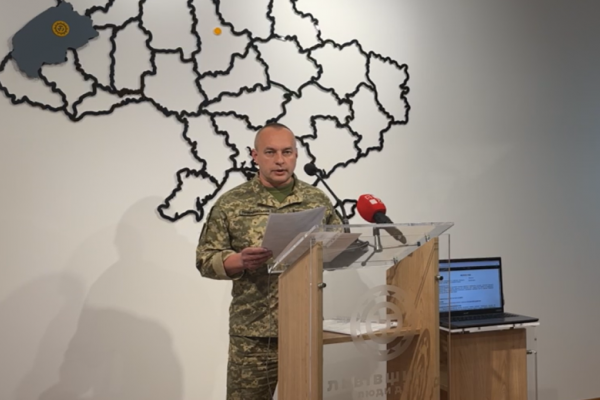 На Львівщині змінили військового коменданта та систему видачі перепусток
