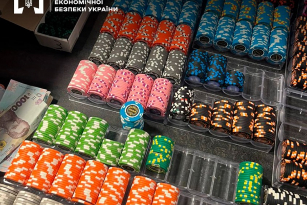 БЕБ припинило діяльність мережі підпільних покерних клубів на Львівщині