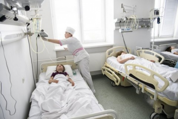 На Львівщині 23 дитини через отруєння потрапили до інфекційної лікарні
