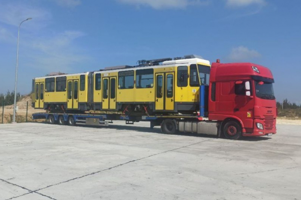 Львів отримав останній з 12 подарованих Берліном трамваїв