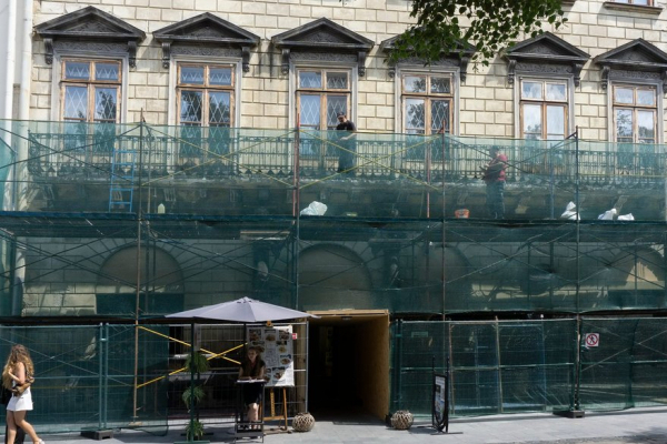 Фасад палацу Корнякта на площі Ринок відреставрують