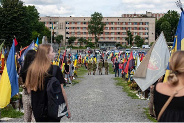 Проєкт, який треба переосмислити: яка доля чекає на меморіал загиблим воїнам у Львові