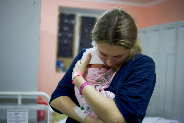 На Львівщині п'ять лікарень приймали пологи без необхідних договорів