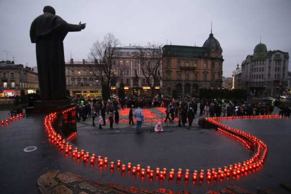 Львів'янам, які  пережили Голодомор, виплатять матеріальну допомогу