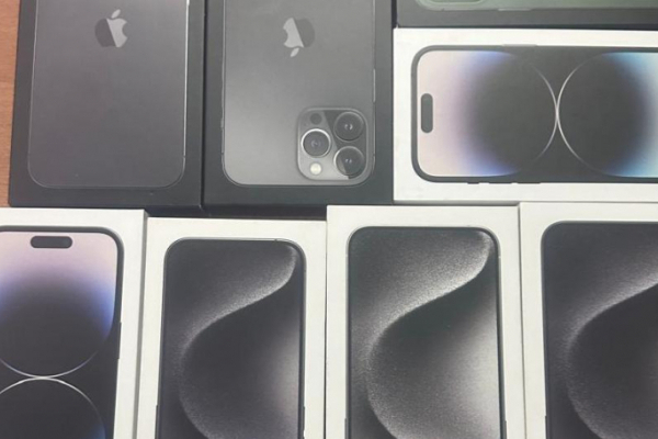 На Львівщині водій намагався провезти незадекларовані iPhone