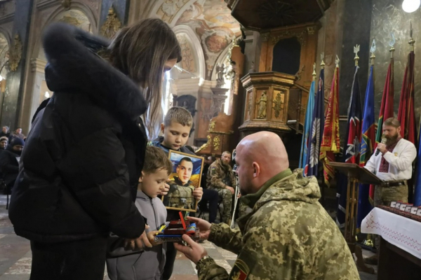 У Львові полеглих Героїв 24-ї бригади імені Короля Данила вшанували орденами «Хрест Героя»