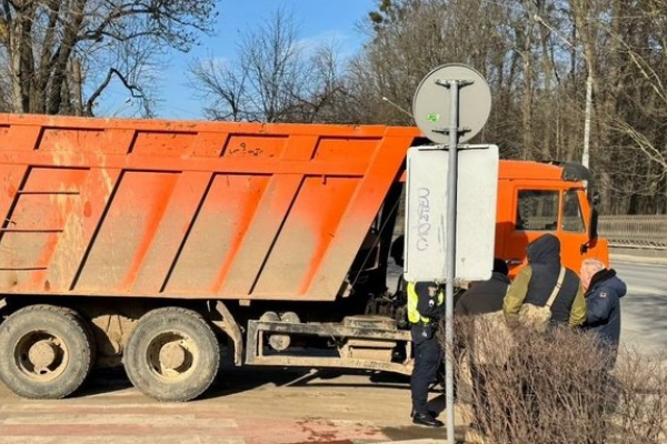 У Львові внаслідок наїзду вантажівки госпіталізували 62-річного пішохода